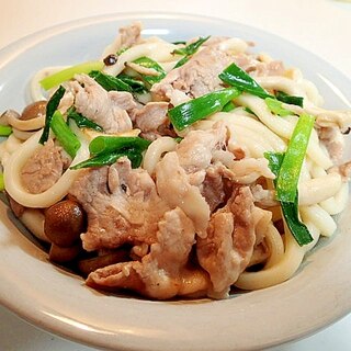 豚肉としめじと葱の焼うどん